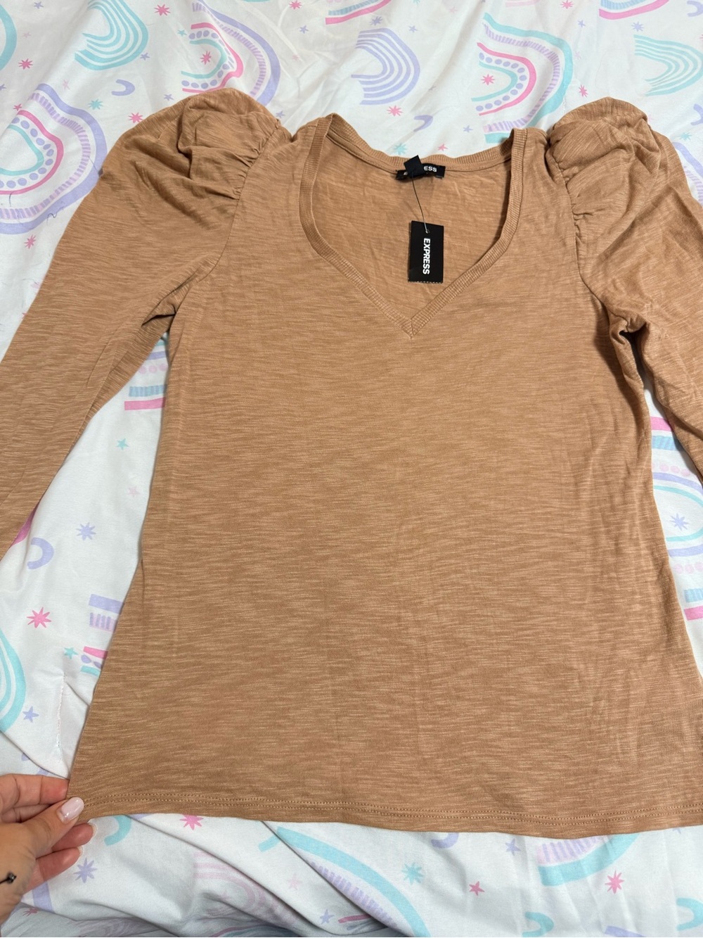 Express Women's Puff-Sleeve V-Neck Top - Tan